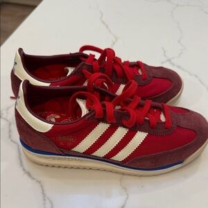 Adidas Red Burgundy SL 72 Sneakers. They are men’s size 5.5. Fit women  7-7.5
